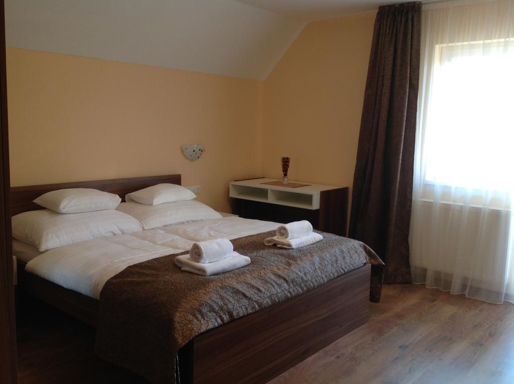 Hotel Attila Apartmanház Hévíz Pokoj fotografie