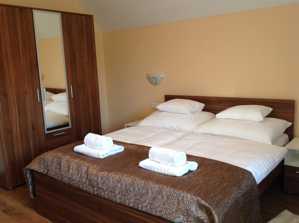 Hotel Attila Apartmanház Hévíz Pokoj fotografie