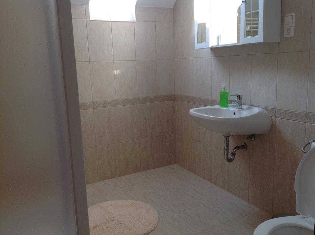 Hotel Attila Apartmanház Hévíz Pokoj fotografie