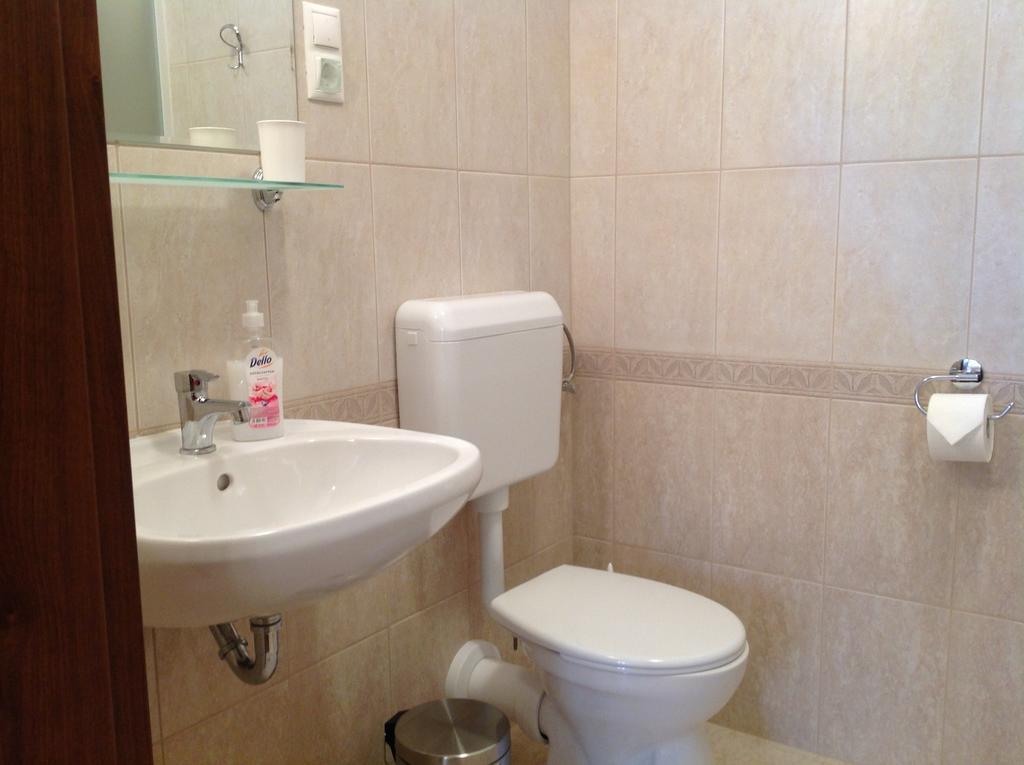 Hotel Attila Apartmanház Hévíz Pokoj fotografie