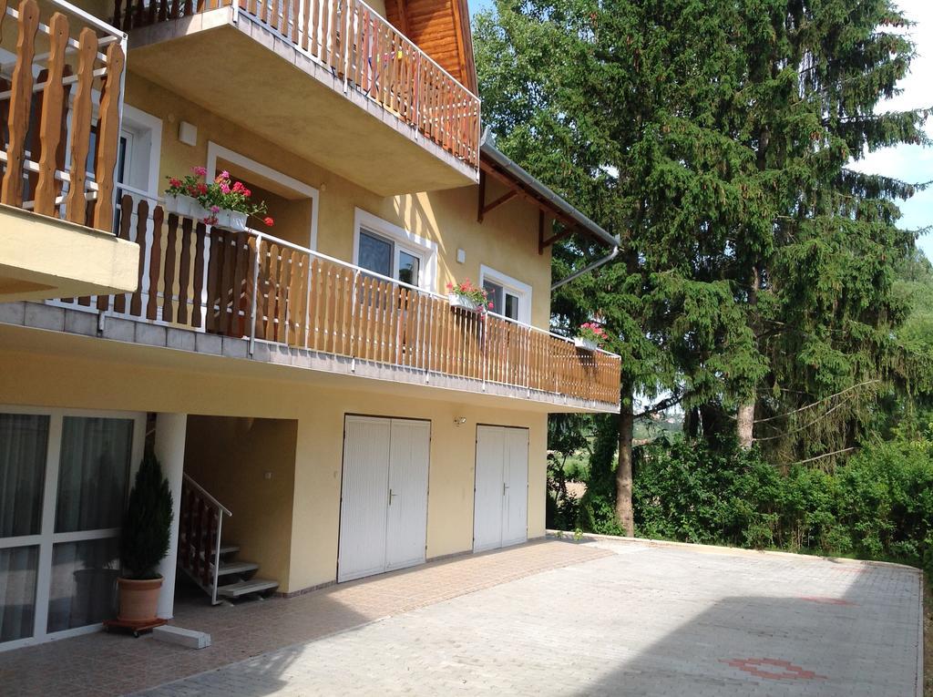Hotel Attila Apartmanház Hévíz Exteriér fotografie
